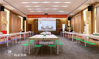 尚泰裝飾集團(tuán)“營(yíng)銷(xiāo)型設(shè)計(jì)專(zhuān)家”內(nèi)訓(xùn)營(yíng)順利結(jié)課！