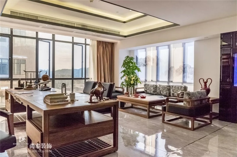 董事長(zhǎng)辦公室裝修實(shí)景圖