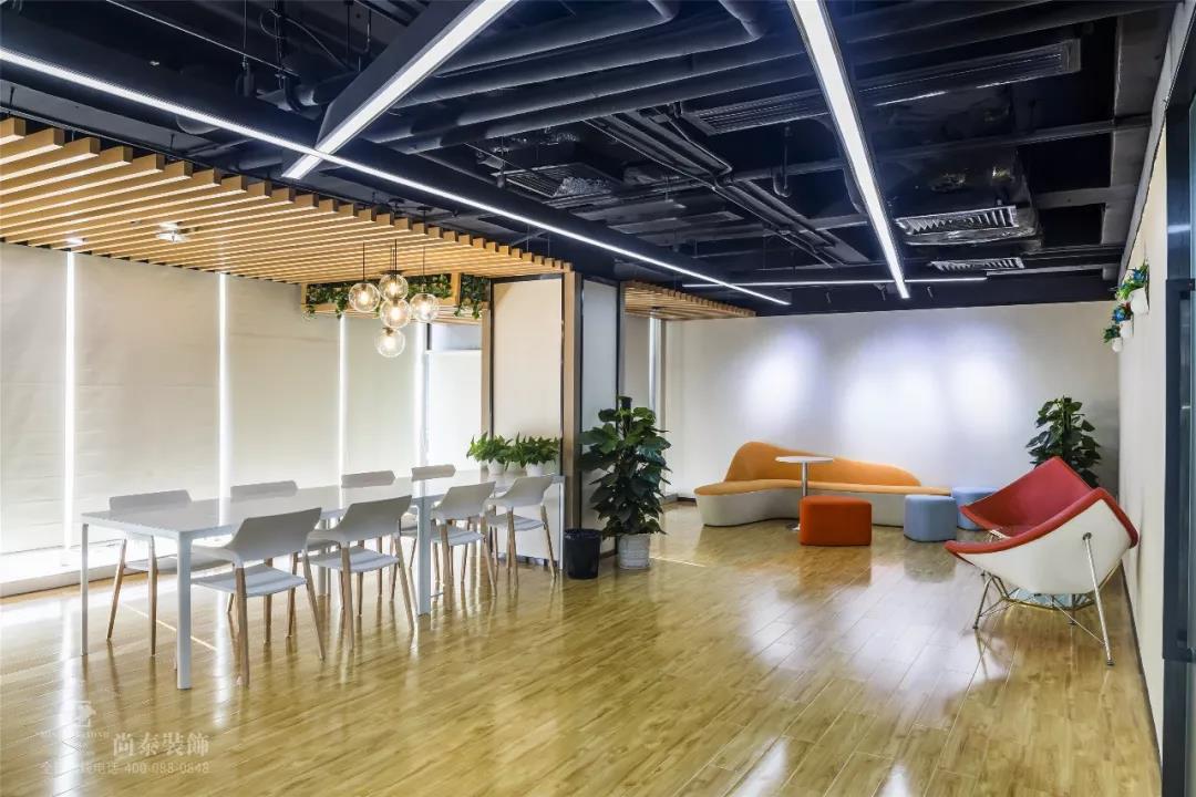 物流公司辦公室休閑區(qū)裝修實(shí)景圖