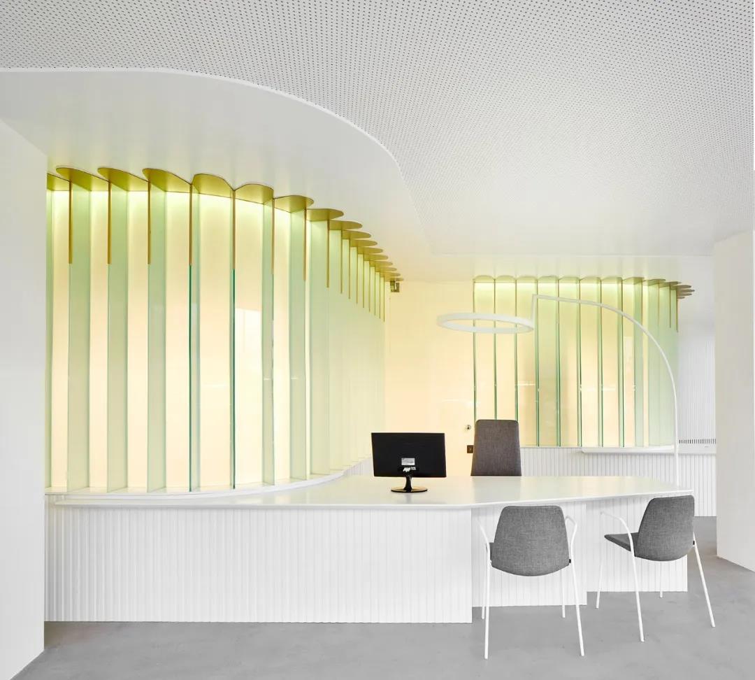 現(xiàn)代美式風(fēng)格辦公室裝修圖