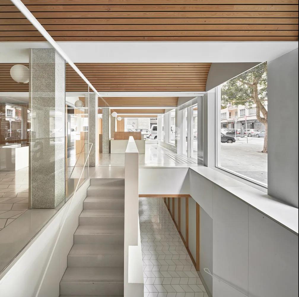 商鋪辦公空間樓梯間設(shè)計圖片