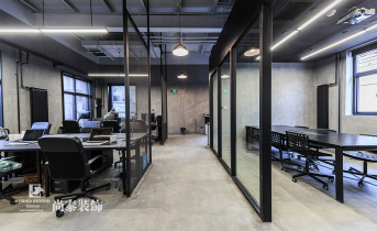 工業(yè)風(fēng)辦公室設(shè)計(jì)：潮酷個性適配創(chuàng)意團(tuán)隊(duì)